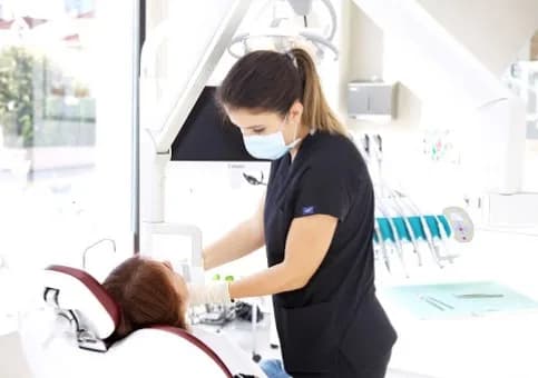 Flora Diş Kliniği