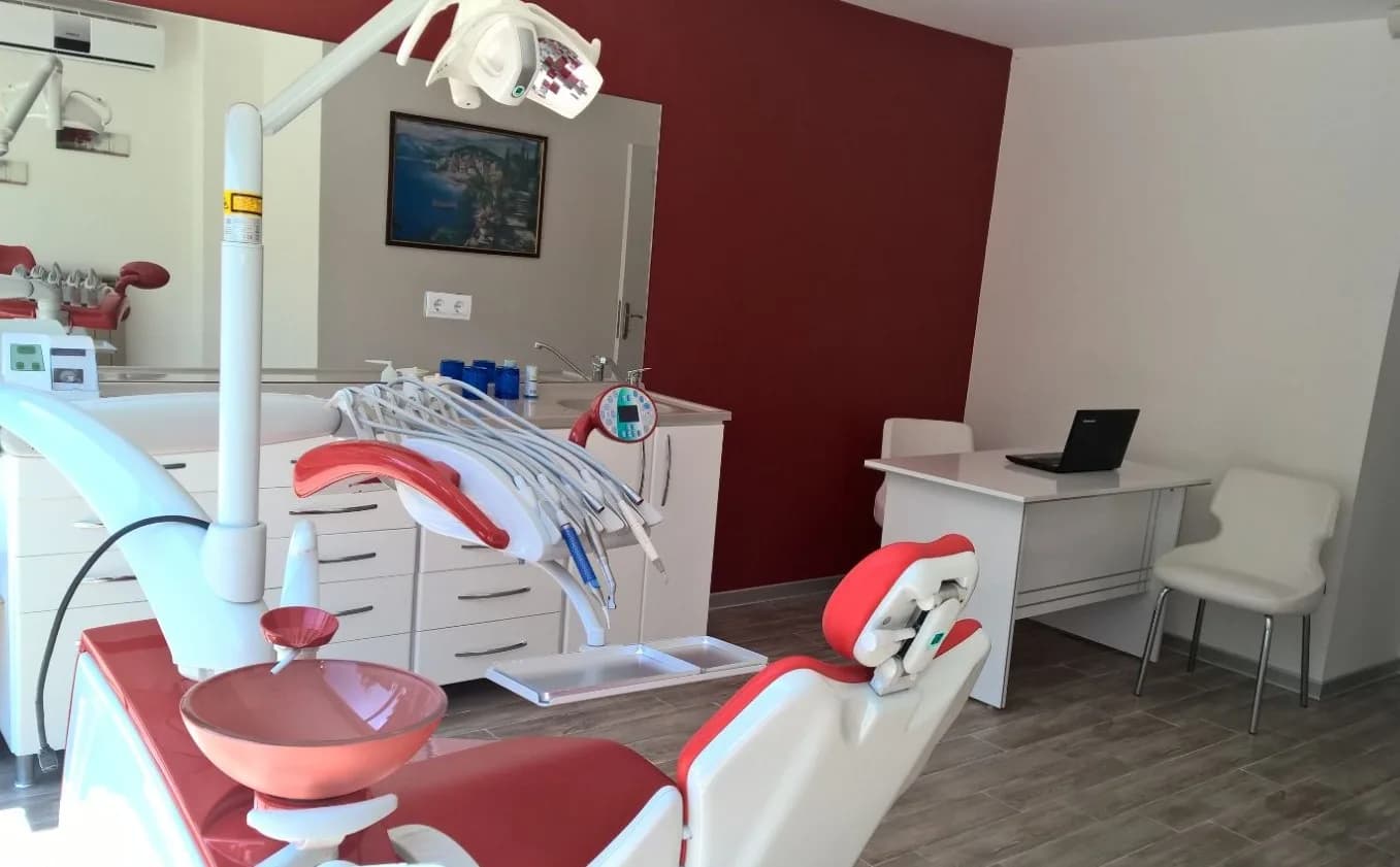 Hakan Aksu Diş Kliniği