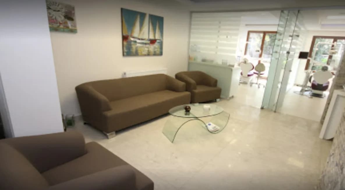 Dentist Dent Diş Kliniği