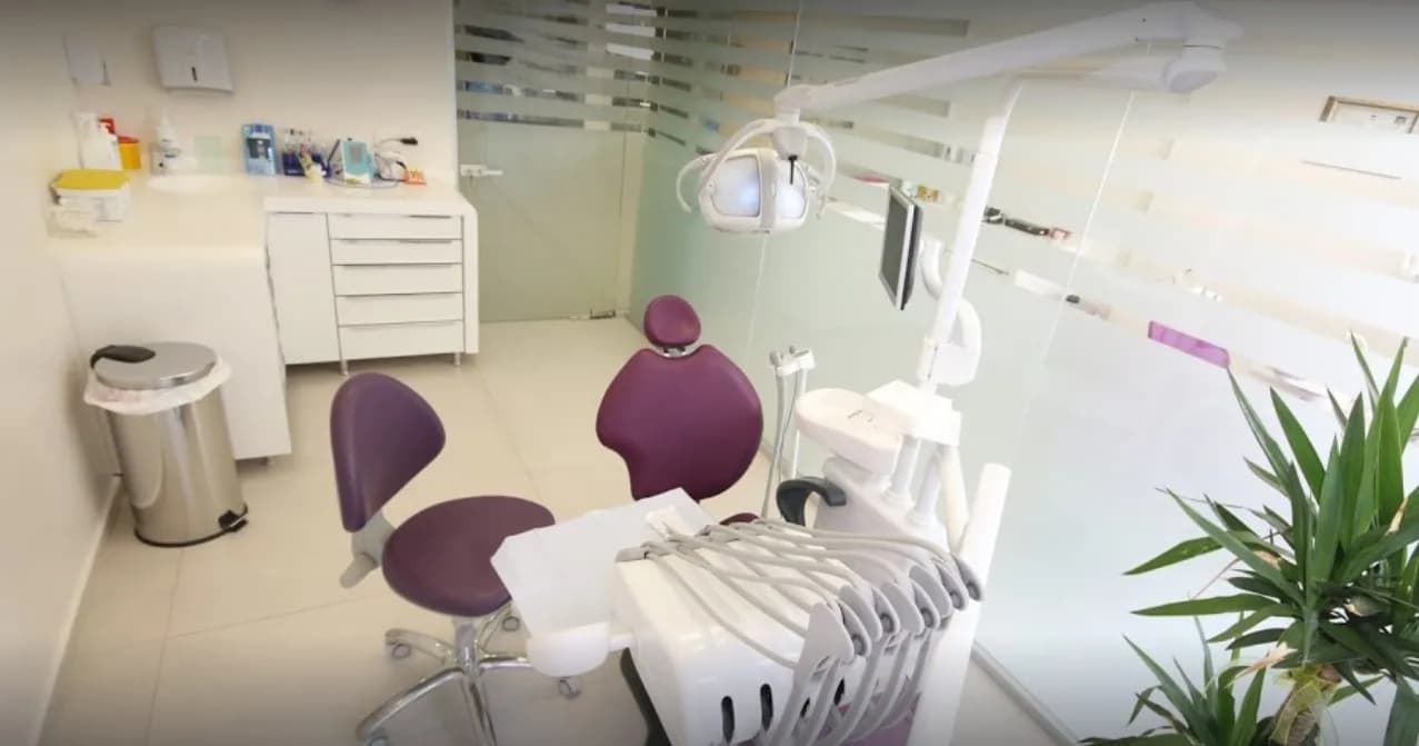 Dentist Dent Diş Kliniği