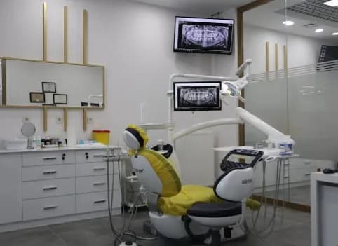Mef Dental Grup Diş Kliniği