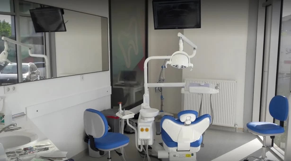 DentDizayn Diş Kliniği