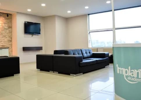 İmplant Akademi Diş Kliniği