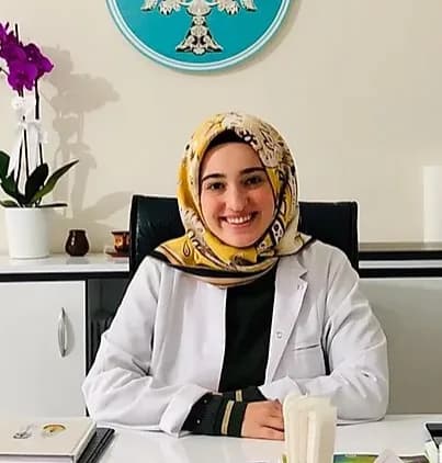 Diyetisyen Elif Ağca