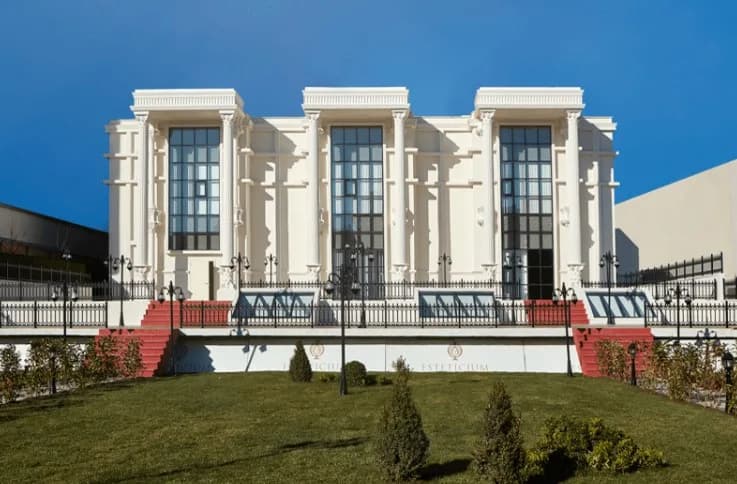 Esteticium Plastik Cerrahi Merkezi