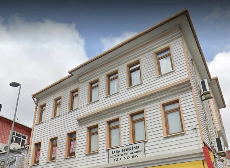 Muzaffer Çıklakarslı Diş Kliniği