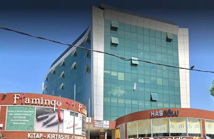 Kübra Biçer Diş Kliniği
