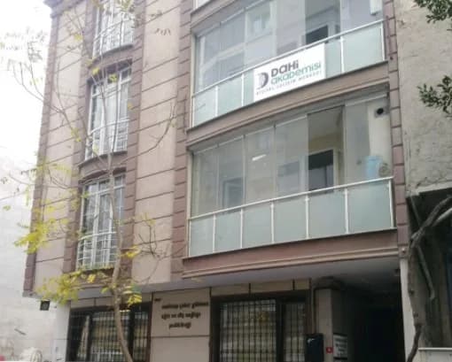 Mehtap Çakır Gülmez Diş Kliniği