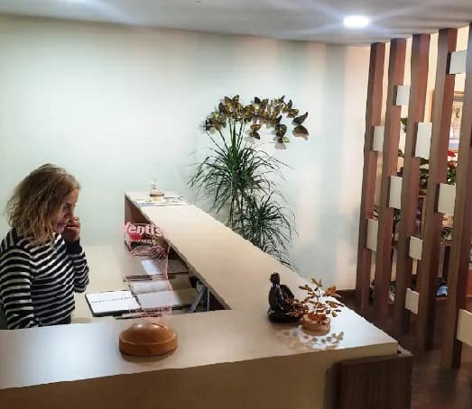 Aynur Akkuş Diş Kliniği