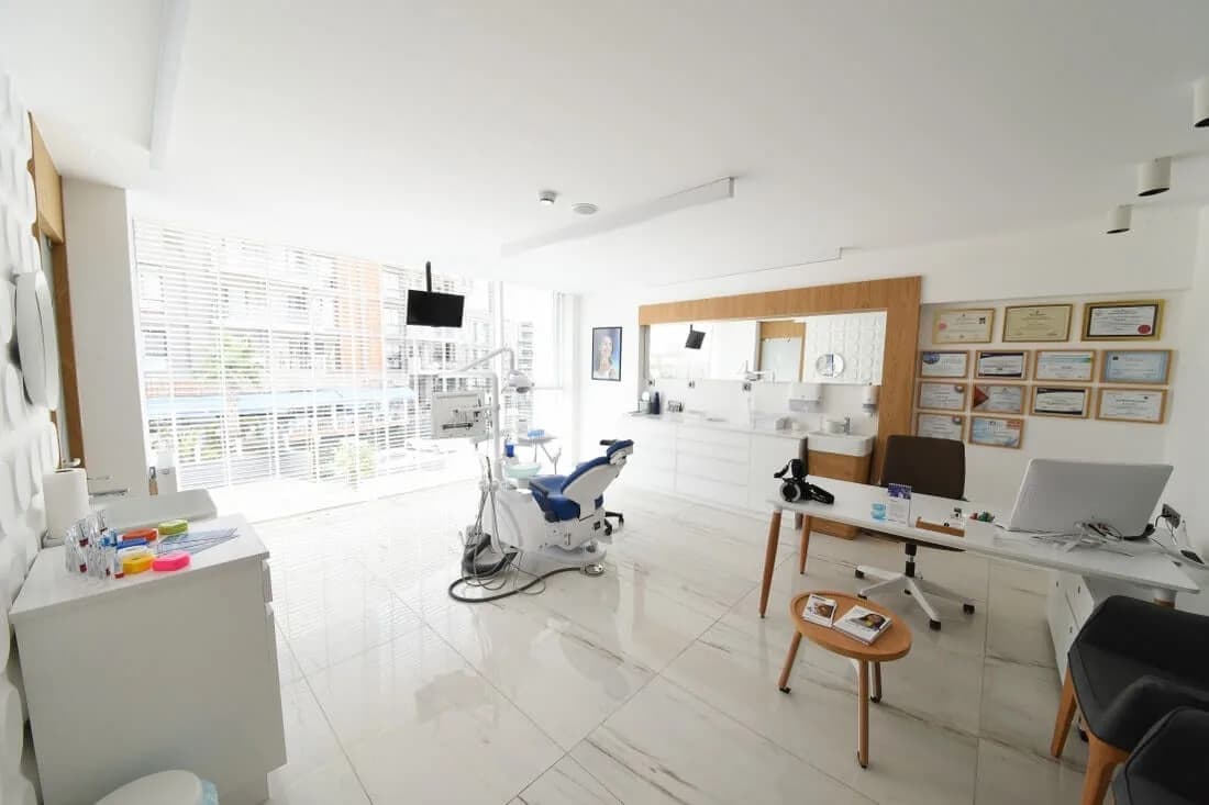 Dent Balat Diş Kliniği