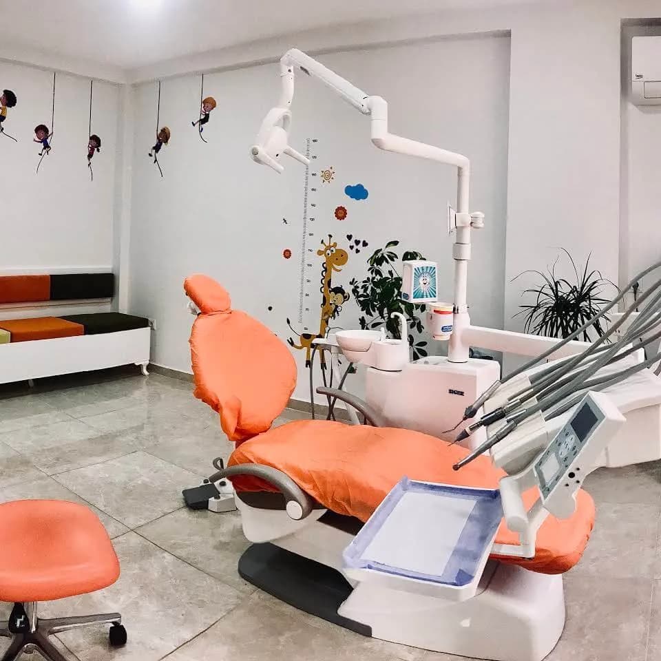 Nevzat & Şeyma Adigüzel Diş Kliniği