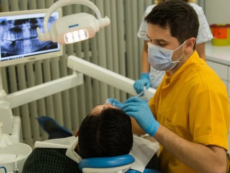 İbrahim & Şirin Bay Diş Kliniği